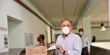 El jefe comunal pidió por la concurrencia de la ciudadanía a las urnas.