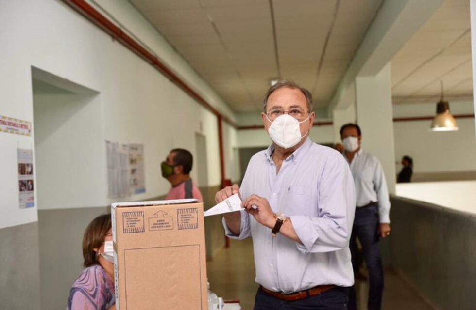 El intendente capitalino votó y pidió que la gente concurra a las urnas PASO 2021