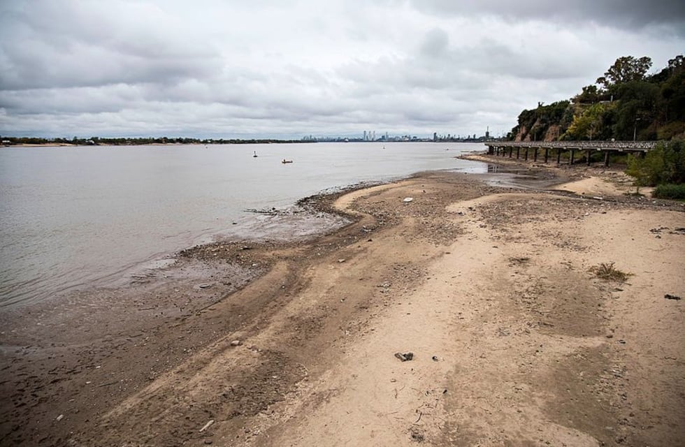 Se profundiza la bajante del río Paraná y piden cuidar al máximo el uso del agua