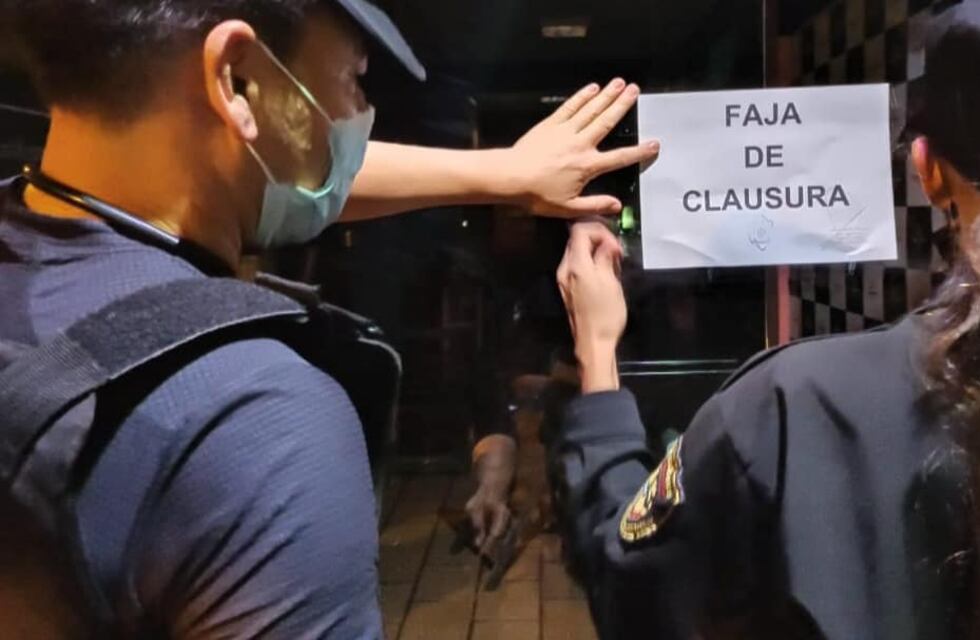 Clausuraron tres bares y desarticularon una fiesta clandestina