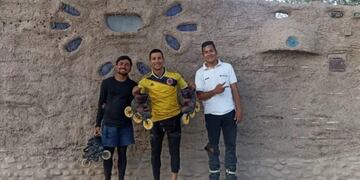 Llegaron a San Juan patinando y buscan recorrer Sudamérica.