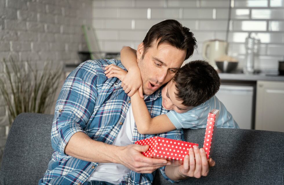 Estas son las promociones de las tiendas de los bancos por el Día del Padre