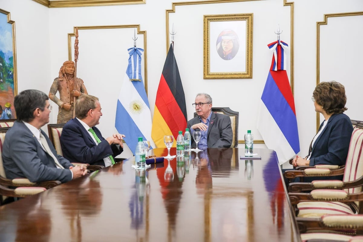 Passalacqua recibió al embajador de Alemania y destacaron los lazos históricos entre Misiones y la comunidad alemana.
