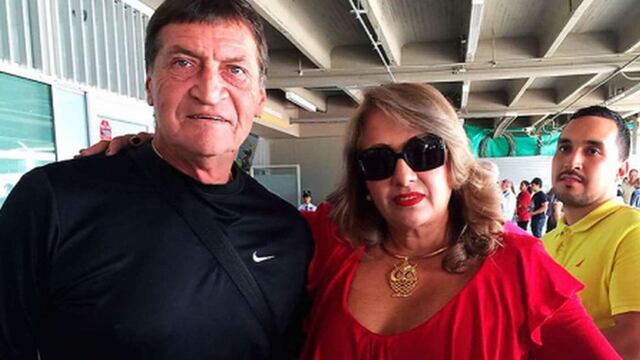 Julio César Falcioni junto a su esposa, Ada Adela Palka.