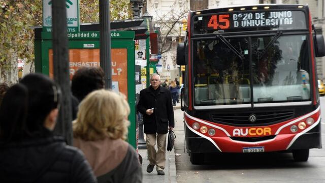 El servicio de transporte urbano en Córdoba disminuyó su frecuencia por el feriado puente (Archivo/La Voz).