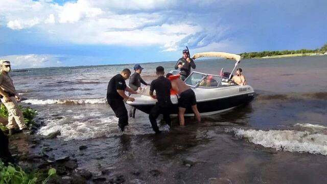 Dos hombres fueron rescatados de las aguas del río Paraná