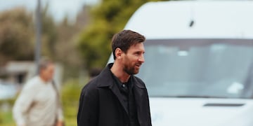 Lionel Messi llegó al país para su último partido con la Selección en Argentina (Prensa Argentina).