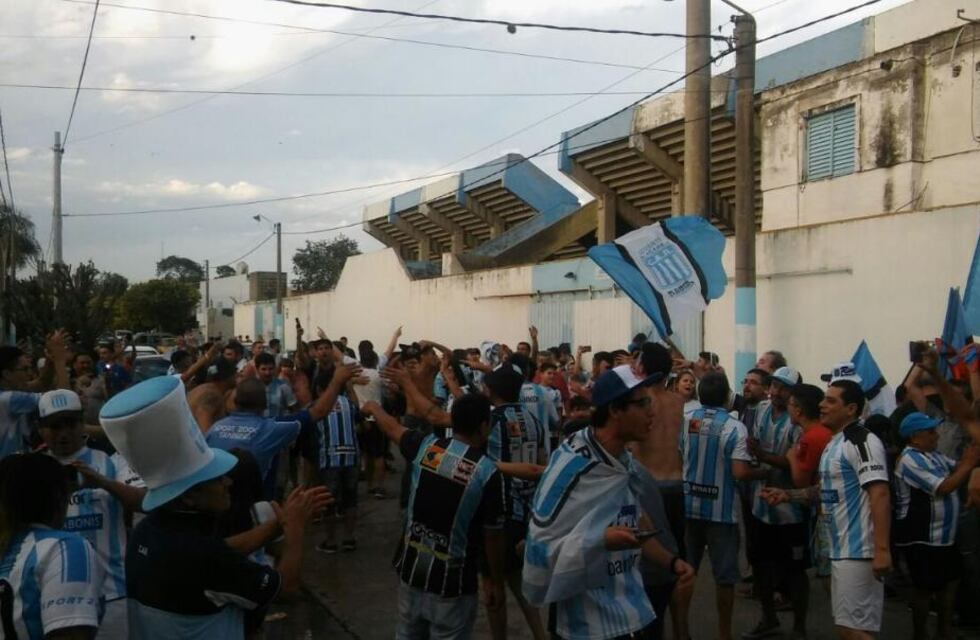 Los saludos para Racing de Nueva Italia en su aniversario