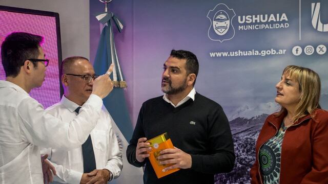 Vuoto recibió a la delegación de China de Guangdog