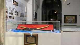 El calco del sable corvo de San Martín, hecho por Juan Carlos Pallarols, está exhibido en Rafaela