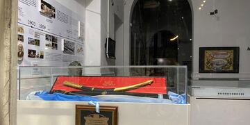 El calco del sable corvo de San Martín, hecho por Juan Carlos Pallarols, está exhibido en Rafaela