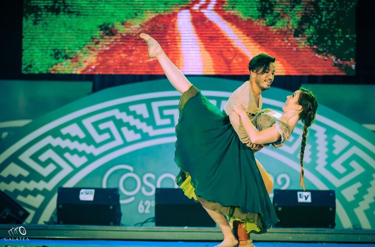 Soledad Mangia y Eduardo Virasoro. Ganadores del Pre Cosquín 2022 en la categoría Pareja Estilizada.
