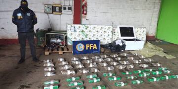 Fueron detenidos cuando intentaban despachar marihuana por encomienda