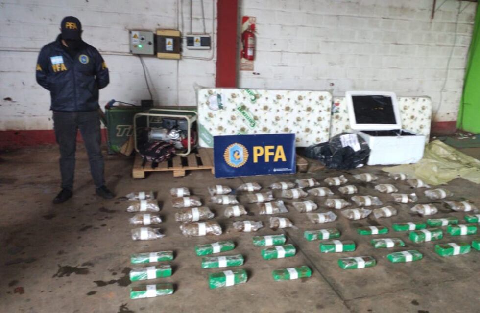 Fueron detenidos cuando intentaban despachar marihuana por encomienda