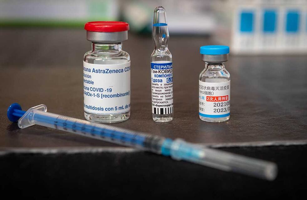 Combinación de vacunas: el Ministerio de Salud espera tener los resultados en tres semanas