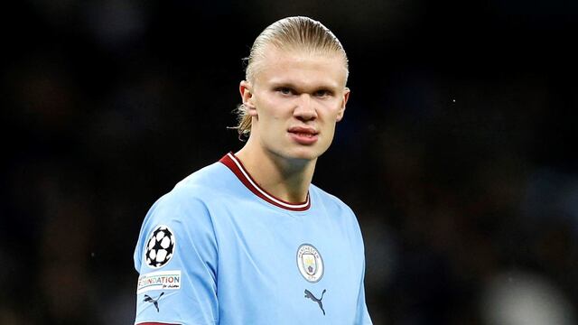 Erling Haaland fue denunciado tras golpear a la mascota del Manchester City y causarle una “conmoción cerebral”.