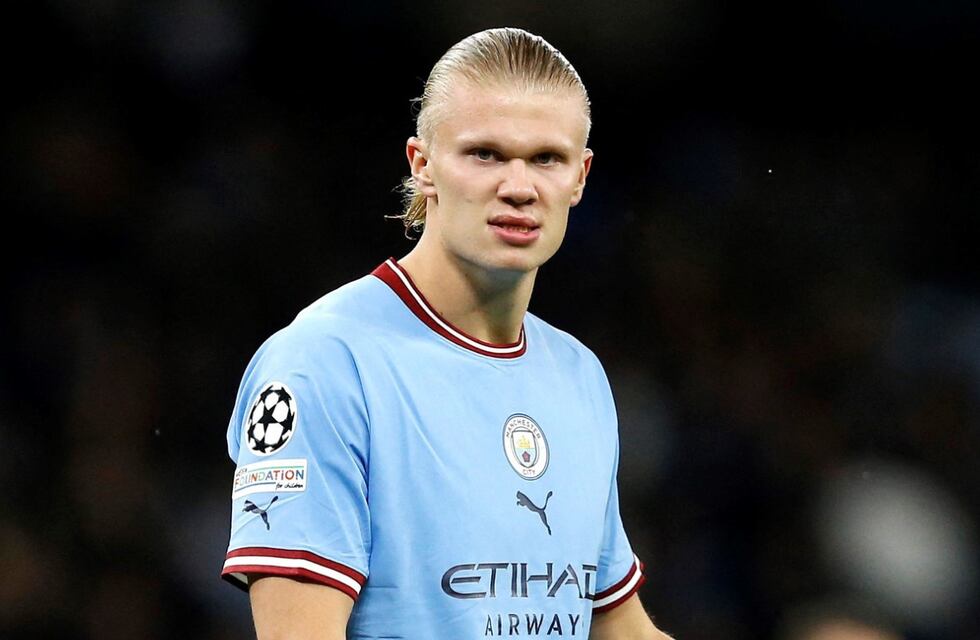 Erling Haaland fue denunciado tras golpear a la mascota del Manchester City y causarle una “conmoción cerebral”