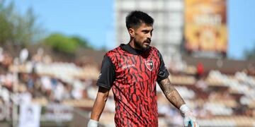 El mendocino de 33 años arrancó el partido con el pie derecho, pero luego falló ante ataques rivales.