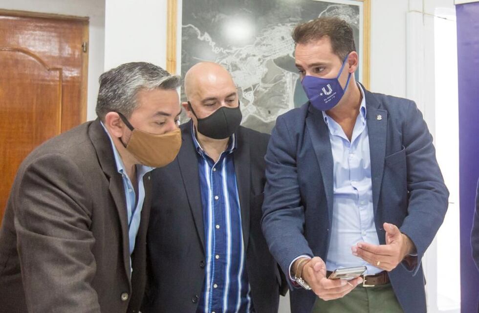 Los Concejales de Tolhuin celebraron el acuerdo firmado por Vuoto y Harrington para extender la Tarjeta +U