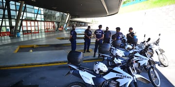 La terminal de Córdoba amaneció con custodia policial para permitir que circulen los colectivos.