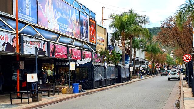Centro de Villa Carlos Paz, a horas del inicio de las "nuevas restricciones" dispuestas desde el 22 hasta el 30 de mayo inclusive.