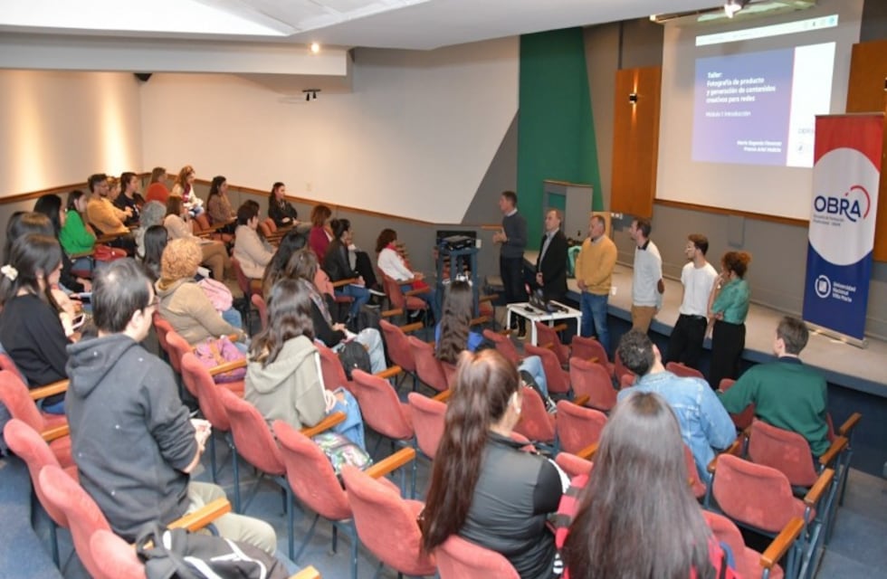 Cursos de formación prefesional en la Tecnoteca