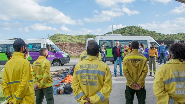 Brigadistas de San Luis partieron para ayudar en el incendio de El Bolsón. / Gentileza ANSL.
