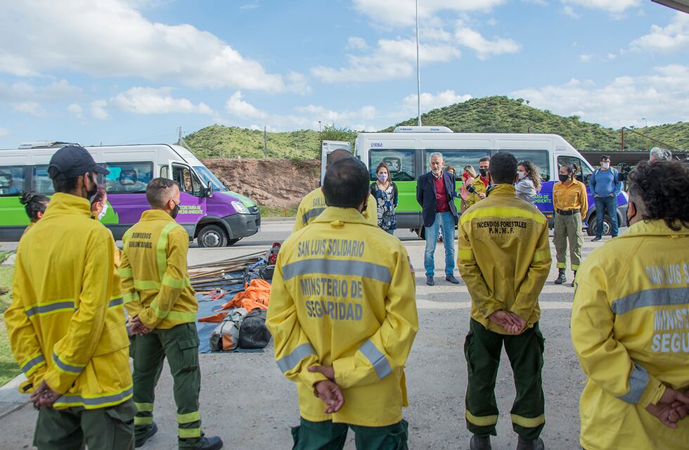 Ya están en viaje los brigadistas puntanos que ayudarán en los incendios de El Bolsón