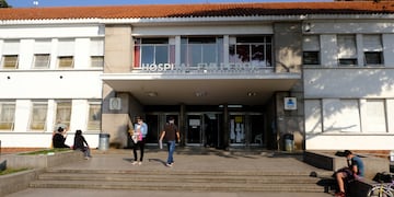 El enfermero que denunció vacunación VIP en Hospital Eva Perón de Granadero Baigorria asegura que fue sancionado.