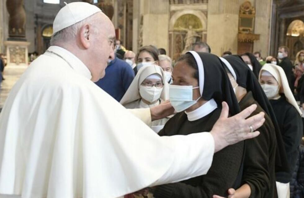 El papa Francisco recibió la tercera dosis contra el COVID-19: qué vacuna le aplicaron