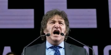 ¿Javier Milei es el hombre gris?: la profecía del Nostradamus argentino que se estaría cumpliendo