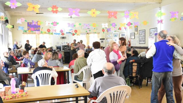 La Perinola pasó también por el Hogar "Magdalena de Lorenzi"