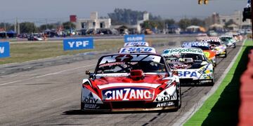 TC en el Autódromo Rosendo Hernández
