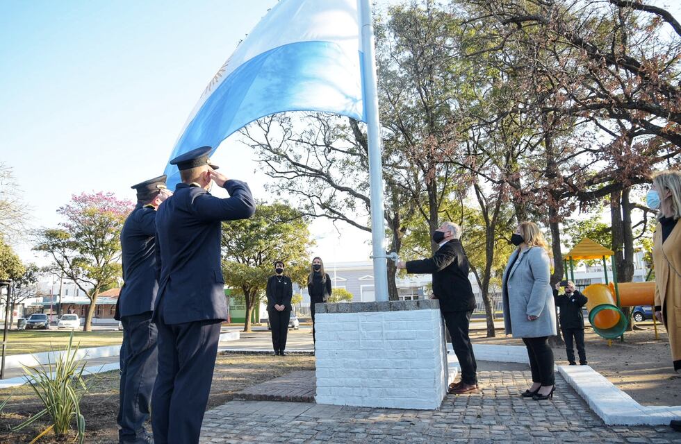 El Acto por el Día de la Independencia se realizó en la Plaza 25 de Mayo en Arroyito