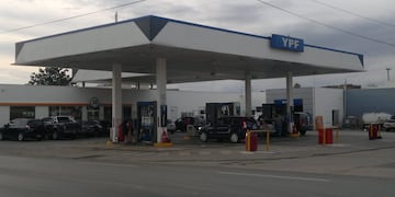 YPF MArtinatto Arroyito 80 años