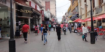 Zona comercial de San Salvador de Jujuy.