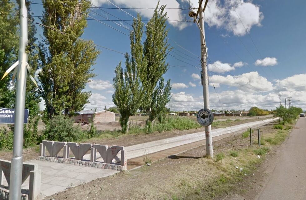 Un motociclista salvó de morir ahogada a una niña de 4 años que cayó a un canal