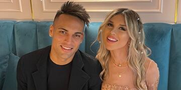 Lautaro Martínez y Agustina Gandolfo en la inauguració del nuevo emprendimiento en Italia.