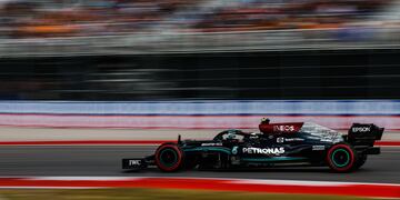 Bottas sorprendió y se quedó con la pole.