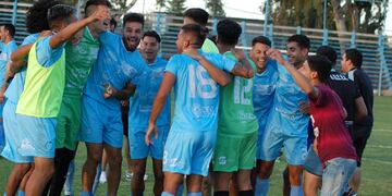 Gutiérrez SC derrotó a San Martín 2-1 y clasificó a la siguiente fase del torneo Regional Amateurs como mejor tercero de la zona 3.