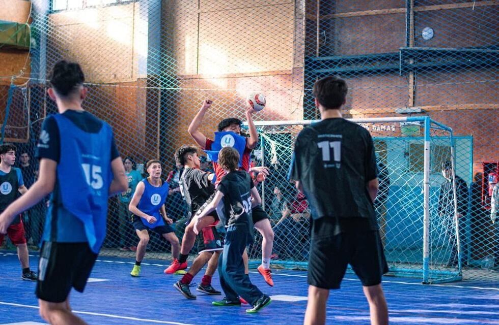 Más de 200 jóvenes participaron del torneo de futsal masculino