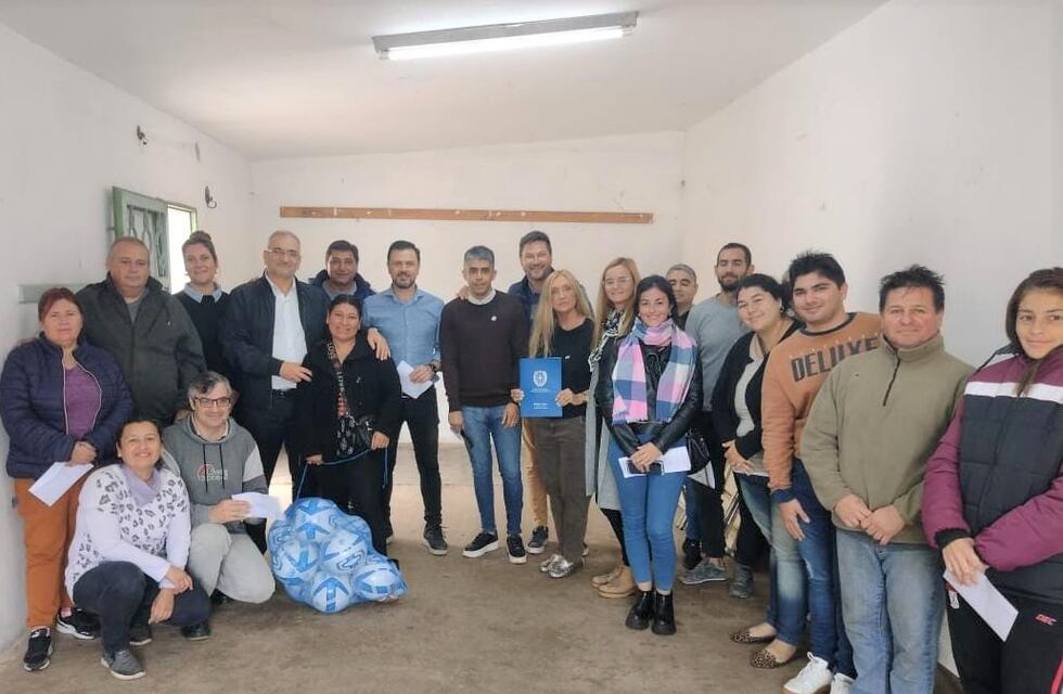 Alcides Calvo recorrió instituciones de Frontera. Josefina y San Vicente
