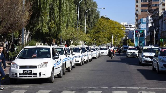 Los taxis de San Luis contarán con una APP que permitirá identificar a los pasajeros y tecnología de seguimiento satelital de las unidades. Gentileza