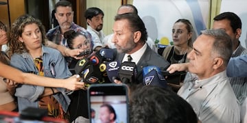 Al referirse a la reglamentación de transporte de autos