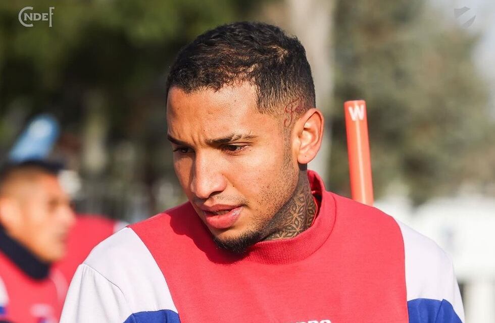 Falleció Juan Izquierdo, el jugador de Nacional que se descompensó en pleno partido de Copa Libertadores