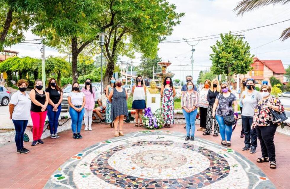Mujeres que mueven Mina Clavero
