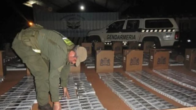 Secuestran contrabando de cigarrillos en Comandante Andresito.