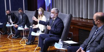 El flamante secretario de Comercio Interior, Roberto Feletti, se encargó de "bajar" la disposición oficial a los empresarios.