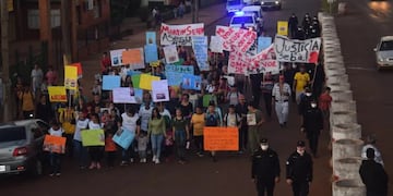 Marcharon pidiendo justicia por Sebastián Ferreira en Jardín América.
