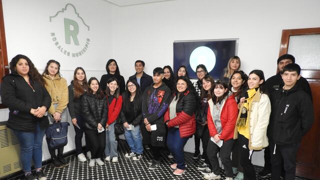 Entregan las Becas Coronel Rosales a 20 estudiantes del distrito